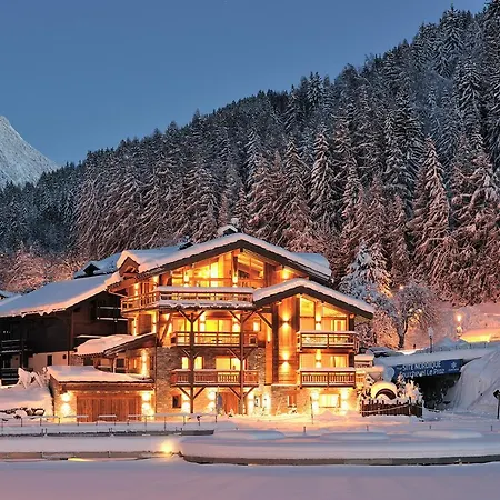 Chalet Le Moulin, Le Praz, 6 Chambres, In, Out * Courchevel