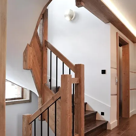 Chalet Le Moulin, Le Praz, 6 Chambres, In, Out Courchevel