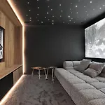 Chalet Le Moulin, Le Praz, 6 Chambres, In, Out 샬레 *
