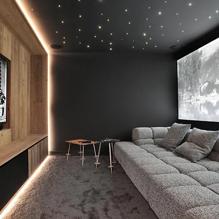 Chalet Le Moulin, Le Praz, 6 Chambres, In, Out 샬레 *