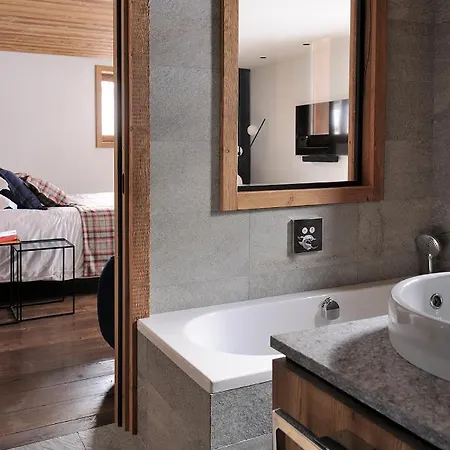 샬레 Chalet Le Moulin, Le Praz, 6 Chambres, In, Out